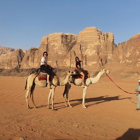 Bedouin Family Camp Hotell Wadi Rum Exteriör bild