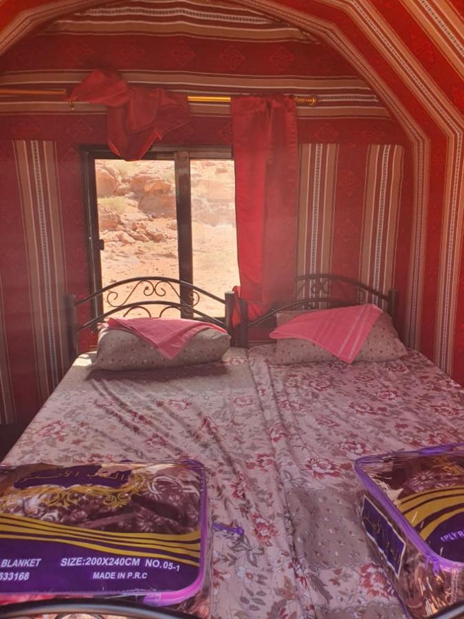 Bedouin Family Camp Hotell Wadi Rum Exteriör bild