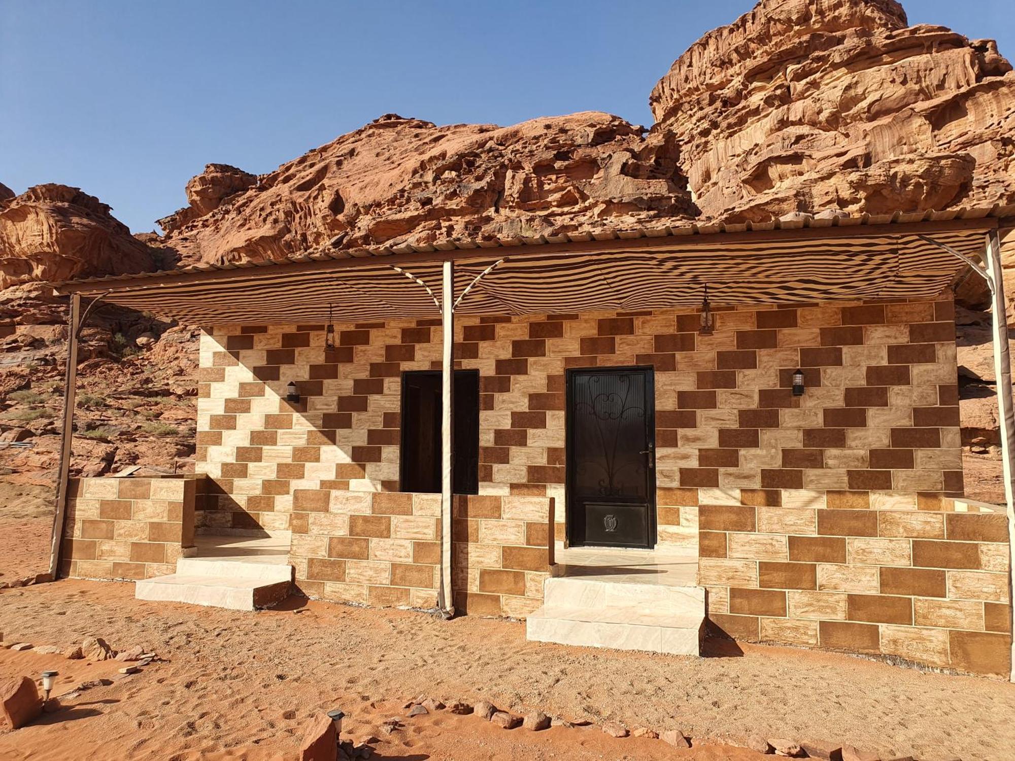 Bedouin Family Camp Hotell Wadi Rum Exteriör bild